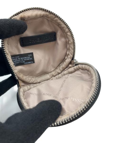 MICHAEL KORS（マイケルコース）MICHAEL KORS (マイケルコース) ショルダーバッグ ブラック×ホワイトの古着・服飾アイテム