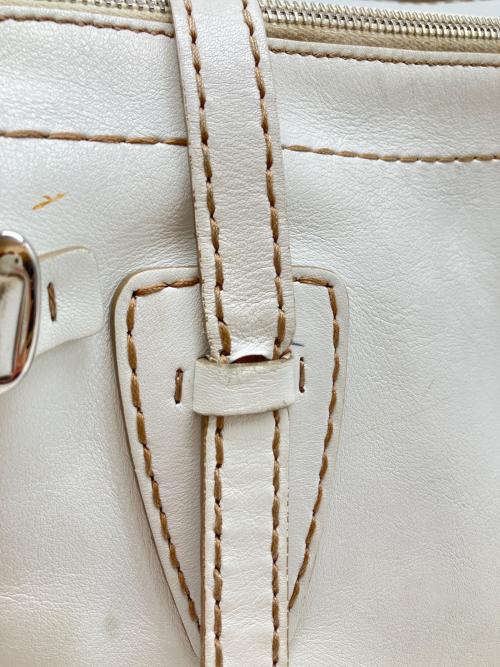TOD'S（トッズ）TOD'S (トッズ) レザートートバッグ ホワイトの古着・服飾アイテム