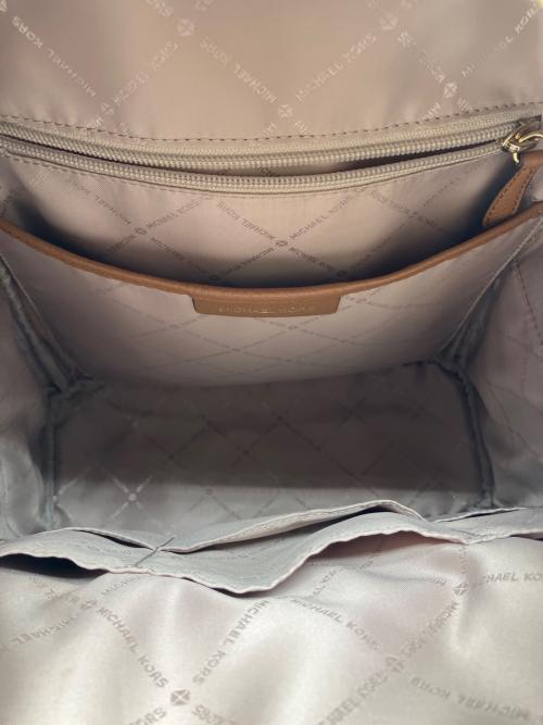 MICHAEL KORS（マイケルコース）MICHAEL KORS (マイケルコース) リュック ホワイトの古着・服飾アイテム