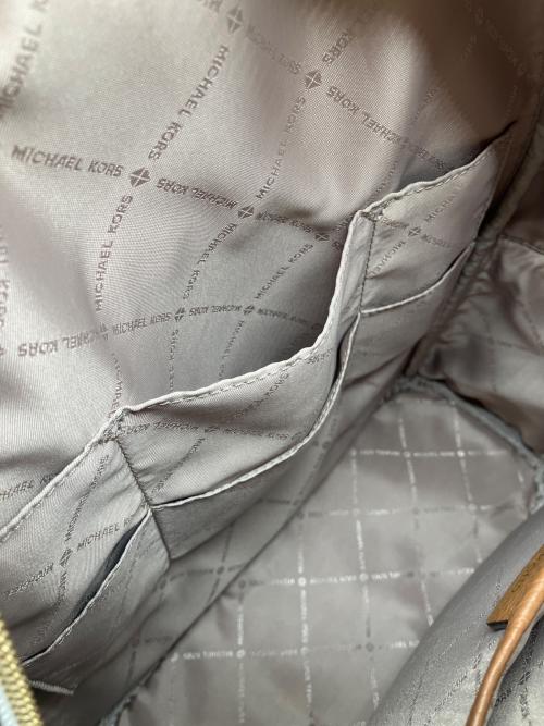 MICHAEL KORS（マイケルコース）MICHAEL KORS (マイケルコース) リュック ホワイトの古着・服飾アイテム