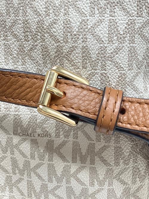 MICHAEL KORS（マイケルコース）MICHAEL KORS (マイケルコース) リュック ホワイトの古着・服飾アイテム