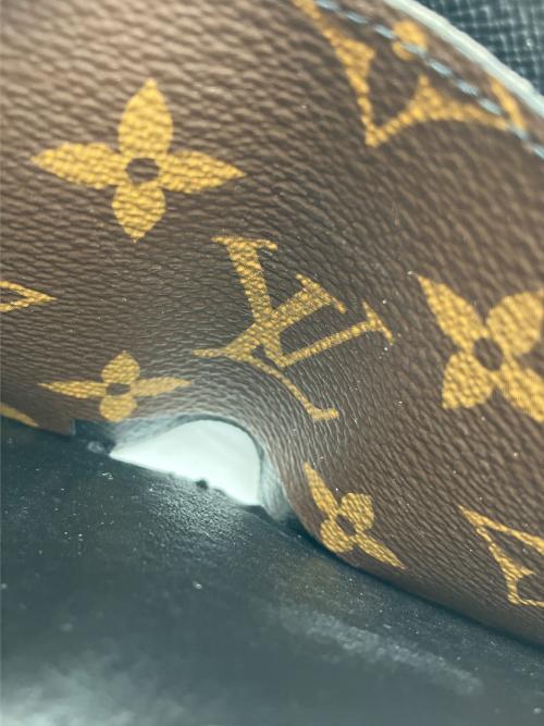 LOUIS VUITTON（ルイ ヴィトン）LOUIS VUITTON (ルイ ヴィトン) 2つ折り財布 ブラウン×ブラックの古着・服飾アイテム
