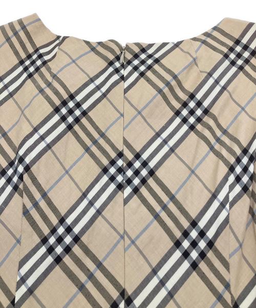 BURBERRY LONDON（バーバリーロンドン）BURBERRY LONDON (バーバリーロンドン) ノースリーブ・キャミソールワンピース ベージュ サイズ:13の古着・服飾アイテム