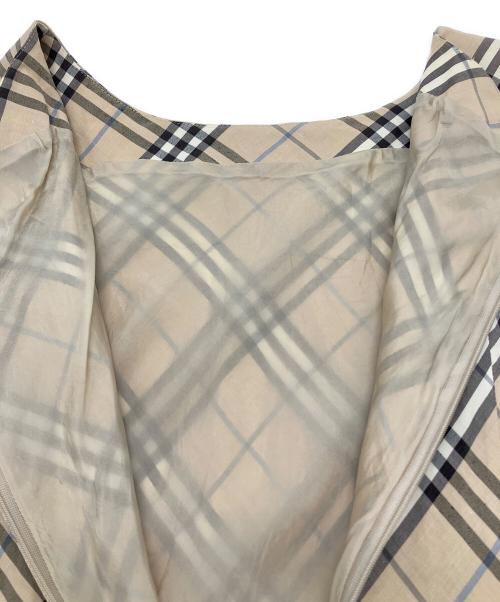 BURBERRY LONDON（バーバリーロンドン）BURBERRY LONDON (バーバリーロンドン) ノースリーブ・キャミソールワンピース ベージュ サイズ:13の古着・服飾アイテム