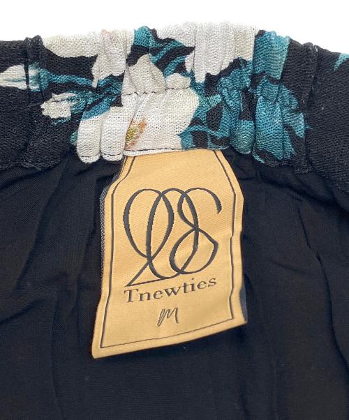 Tnewties（トゥエンティーズ）Tnewties (トゥエンティーズ) スカート　金魚すくい一回1OO円 ブラック サイズ:Ｍの古着・服飾アイテム
