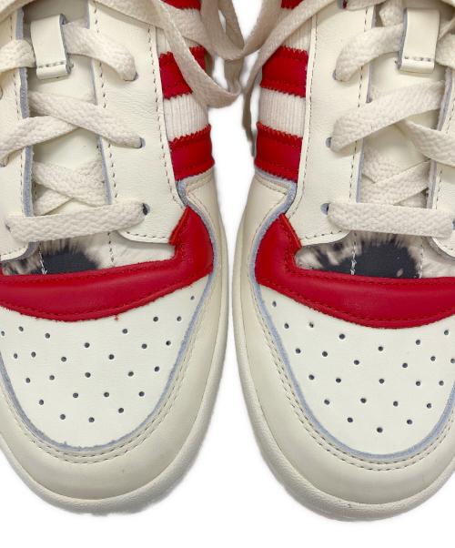 adidas（アディダス）adidas (アディダス) Home Alone × adidas Forum Low ベージュ×レッド サイズ:27.5㎝の古着・服飾アイテム