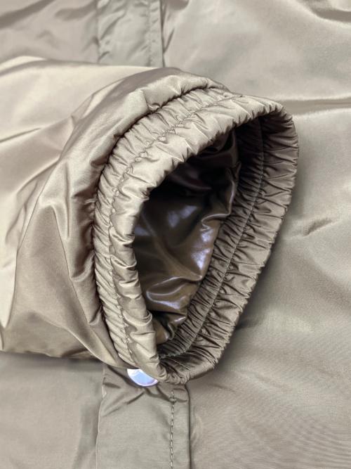 MONCLER（モンクレール）MONCLER (モンクレール) ダウンジャケット　MATTHIEU GIUBBOTTO オリーブの古着・服飾アイテム