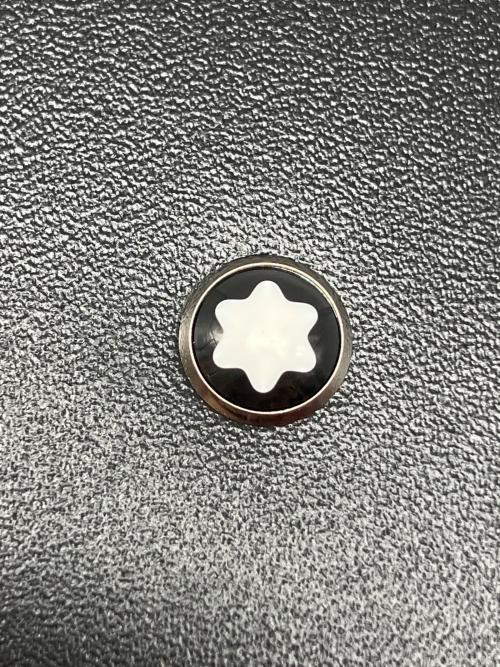 MONTBLANC（モンブラン）MONTBLANC (モンブラン) 2つ折り財布 ブラックの古着・服飾アイテム