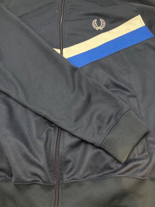 FRED PERRY（フレッドペリー）FRED PERRY (フレッドペリー) トラックジャケット ネイビー サイズ:Lの古着・服飾アイテム