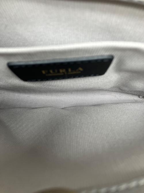 FURLA（フルラ）FURLA (フルラ) チェーンショルダーバッグ シルバーの古着・服飾アイテム