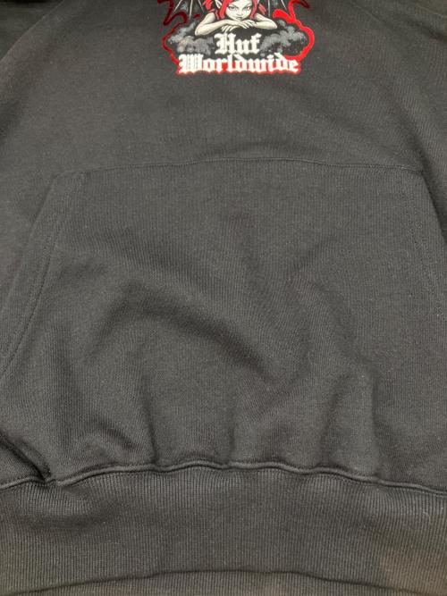 HUF（ハフ）HUF (ハフ) プルオーバーパーカー　CHAOS HOODIE ブラック サイズ:XLの古着・服飾アイテム
