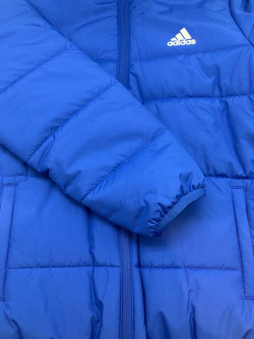 adidas（アディダス）adidas (アディダス) 中綿ジャケット ブルー サイズ:150 未使用品の古着・服飾アイテム