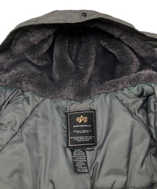 ALPHA INDUSTRIES（アルファインダストリーズ）ALPHA INDUSTRIES (アルファインダストリーズ) ミリタリージャケット グレー サイズ:Ｍの古着・服飾アイテム