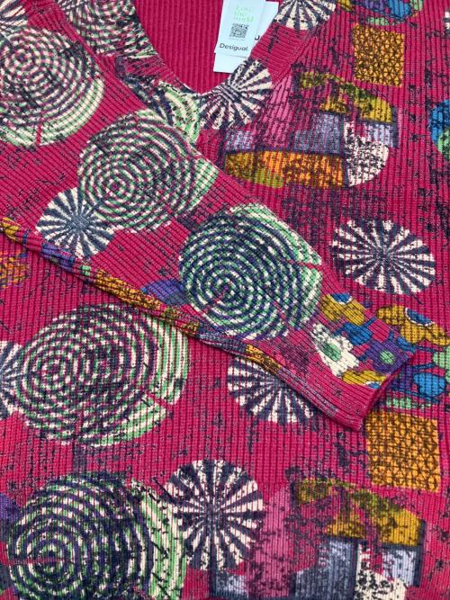 Desigual（デシグアル）Desigual (デシグアル) 厚手ニット　2023年モデル レッド サイズ:Ｍの古着・服飾アイテム