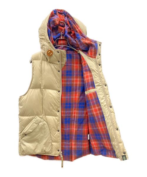 A BATHING APE（アベイシングエイプ）A BATHING APE (アベイシングエイプ) ダウンベスト ベージュ サイズ:Sの古着・服飾アイテム