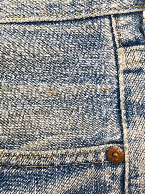 LEVI'S（リーバイス）LEVI'S (リーバイス) 701XXシンチバックセルビッチデニムパンツ ボタン裏J22 赤耳 BIG E インディゴ サイズ:W30の古着・服飾アイテム