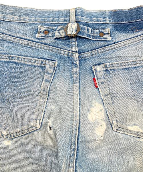 LEVI'S（リーバイス）LEVI'S (リーバイス) 701XXシンチバックセルビッチデニムパンツ ボタン裏J22 赤耳 BIG E インディゴ サイズ:W30の古着・服飾アイテム