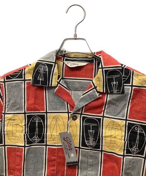 Star OF HOLLYWOOD（スターオブハリウッド）Star OF HOLLYWOOD (スターオブハリウッド) アロハシャツ マルチカラー サイズ:Ｍ 未使用品の古着・服飾アイテム