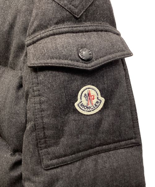 MONCLER（モンクレール）MONCLER (モンクレール) ダウンジャケット グレー サイズ:Sの古着・服飾アイテム