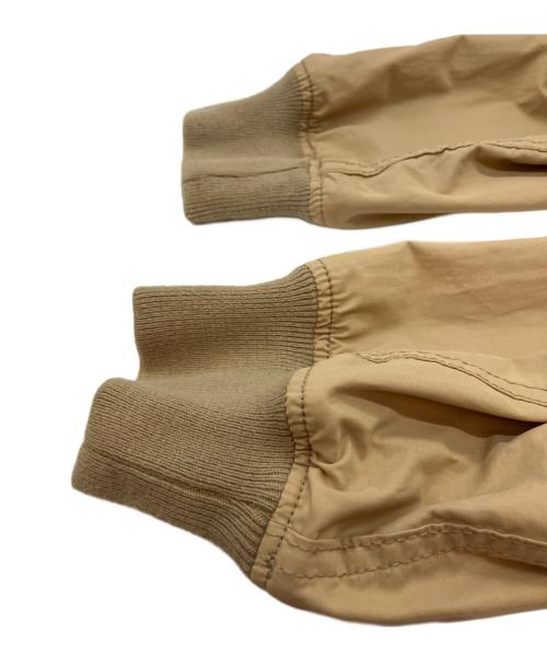 Engineered Garments（エンジニアドガーメンツ）Engineered Garments (エンジニアドガーメンツ) ブルゾン ベージュ サイズ:Sの古着・服飾アイテム