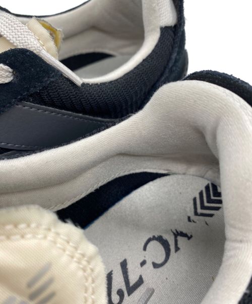 NEW BALANCE（ニューバランス）NEW BALANCE (ニューバランス) スニーカー ホワイト×ブラック サイズ:27㎝の古着・服飾アイテム