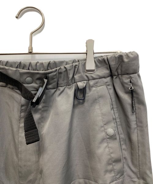 Snow peak（スノーピーク）Snow peak (スノーピーク) プリンテッドインセクトシールドパンツ グレー×カーキ サイズ:Lの古着・服飾アイテム