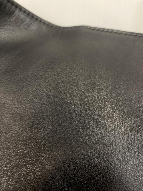 BLUE LABEL CRESTBRIDGE（ブルーレーベルクレストブリッジ）BLUE LABEL CRESTBRIDGE (ブルーレーベルクレストブリッジ) レザーショルダーバッグ ブラックの古着・服飾アイテム