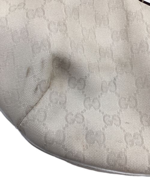 GUCCI（グッチ）GUCCI (グッチ) ショルダーバッグ アイボリーの古着・服飾アイテム