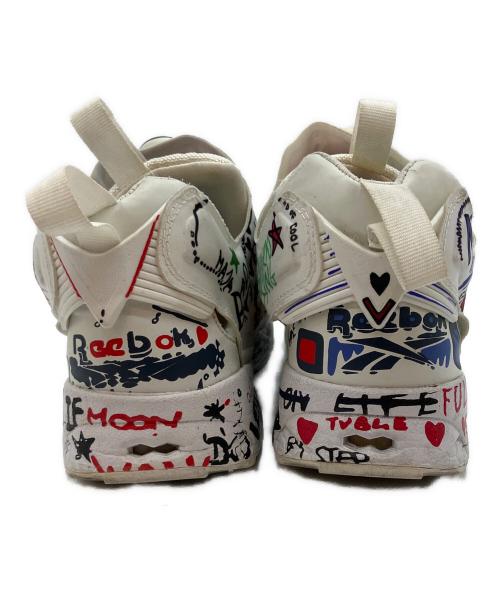 VETEMENTS（ヴェトモン）VETEMENTS (ヴェトモン) REEBOK (リーボック) ポンプフューリー 落書き スニーカー ホワイト サイズ:28の古着・服飾アイテム