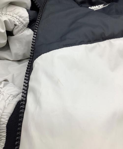 NIKE（ナイキ）NIKE (ナイキ) AF1リバーシブルウーブンジャケット ブラック×ホワイト サイズ:Ｍの古着・服飾アイテム