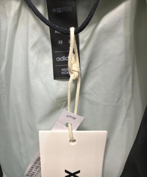 adidas（アディダス）adidas (アディダス) インサレーション パデッドジャケット ライトグレー サイズ:Mの古着・服飾アイテム