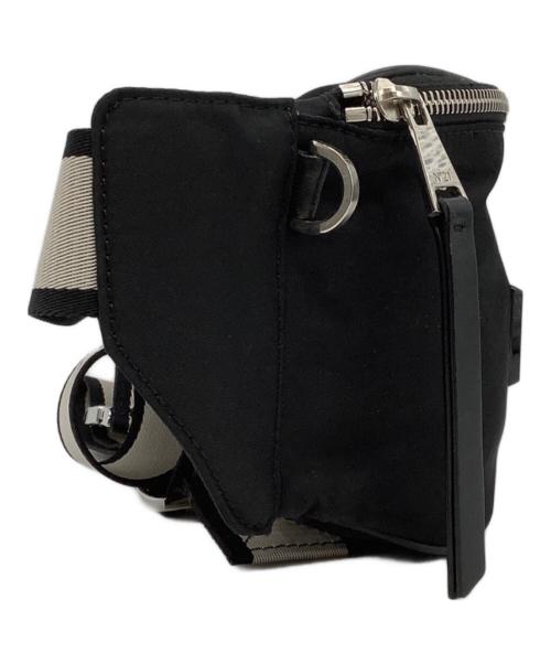 N°21 numero ventuno（ヌメロヴェントゥーノ）N°21 numero ventuno (ヌメロヴェントゥーノ) ボディーバッグ ブラックの古着・服飾アイテム