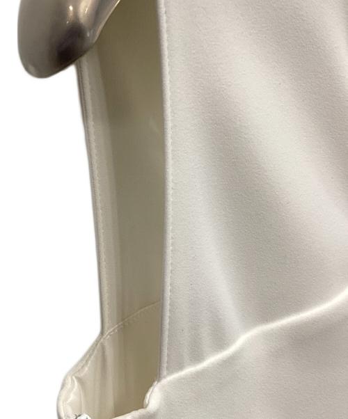 UN3D.（アンスリード）UN3D. (アンスリード) ワンピース ホワイト サイズ:38の古着・服飾アイテム