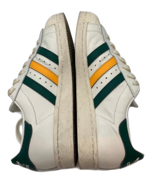 adidas（アディダス）adidas (アディダス) スニーカー アイボリー×グリーン サイズ:27cmの古着・服飾アイテム