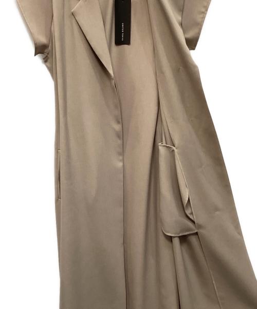 UNITED TOKYO（ユナイテッドトーキョー）UNITED TOKYO (ユナイテッドトーキョー) ハーフクロンビーワンピース カーキ サイズ:1 未使用品の古着・服飾アイテム