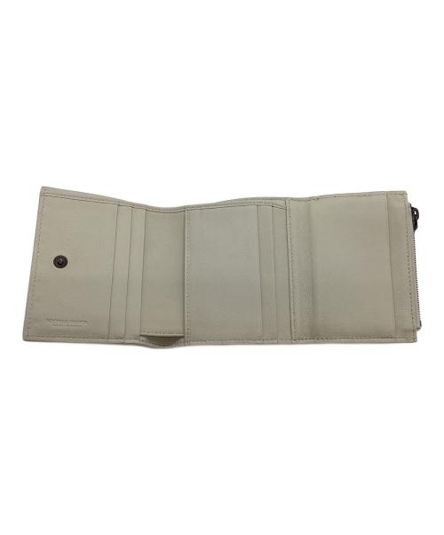BOTTEGA VENETA（ボッテガベネタ）BOTTEGA VENETA (ボッテガベネタ) 3つ折り財布 アイボリーの古着・服飾アイテム