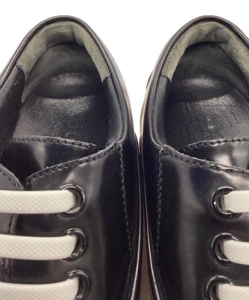 GUCCI（グッチ）GUCCI (グッチ) スニーカー ブラック×ホワイト サイズ:6の古着・服飾アイテム