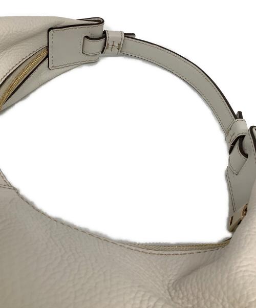 FURLA（フルラ）FURLA (フルラ) ショルダーバッグ ホワイトの古着・服飾アイテム