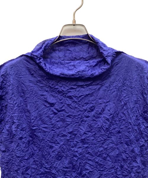 ISSEY MIYAKE me（イッセイ ミヤケ ミー）ISSEY MIYAKE me (イッセイ ミヤケ ミー) ブラウス ブルー サイズ:FREEの古着・服飾アイテム