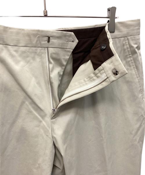 ERMENEGILDO ZEGNA（エルメネジルド・ゼニア）ERMENEGILDO ZEGNA (エルメネジルド・ゼニア) トラウザーパンツ ベージュ サイズ:56 未使用品の古着・服飾アイテム