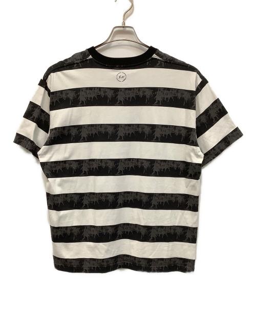 GOD SELECTION XXX（ゴッドセレクショントリプルエックス）GOD SELECTION XXX (ゴッドセレクショントリプルエックス) 半袖カットソー ブラック×ホワイト サイズ:Ｍの古着・服飾アイテム