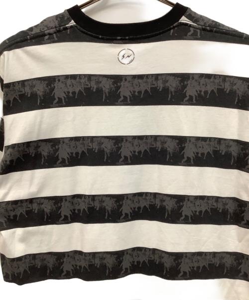 GOD SELECTION XXX（ゴッドセレクショントリプルエックス）GOD SELECTION XXX (ゴッドセレクショントリプルエックス) 半袖カットソー ブラック×ホワイト サイズ:Ｍの古着・服飾アイテム