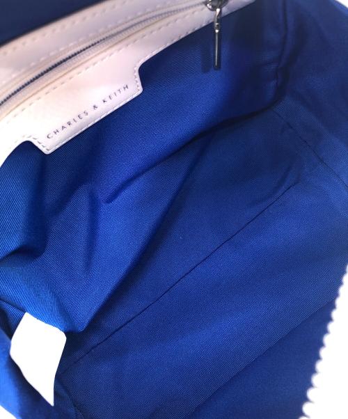 CHARLES & KEITH（チャールズアンドキース）CHARLES & KEITH (チャールズ＆キース) ショルダーバッグ ホワイトの古着・服飾アイテム
