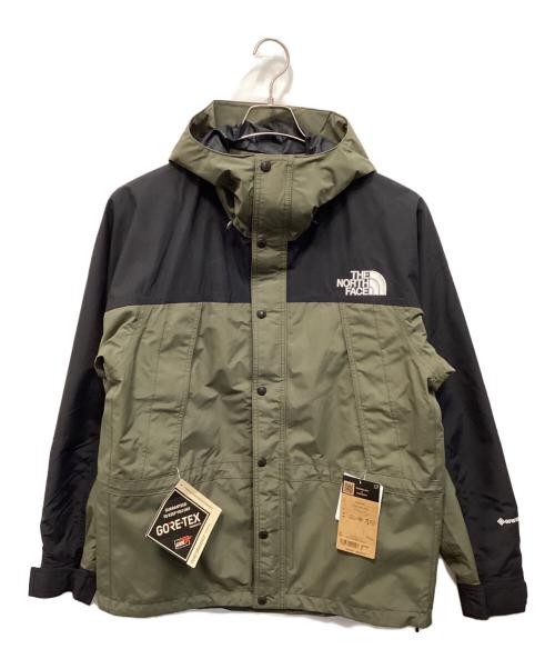 THE NORTH FACE（ザ ノース フェイス）THE NORTH FACE (ザ ノース フェイス) マウンテンライトジャケット ブラック×オリーブ サイズ:Ｍ 未使用品の古着・服飾アイテム