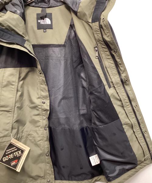 THE NORTH FACE（ザ ノース フェイス）THE NORTH FACE (ザ ノース フェイス) マウンテンライトジャケット ブラック×オリーブ サイズ:Ｍ 未使用品の古着・服飾アイテム