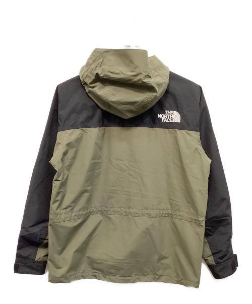 THE NORTH FACE（ザ ノース フェイス）THE NORTH FACE (ザ ノース フェイス) マウンテンライトジャケット ブラック×オリーブ サイズ:Ｍ 未使用品の古着・服飾アイテム