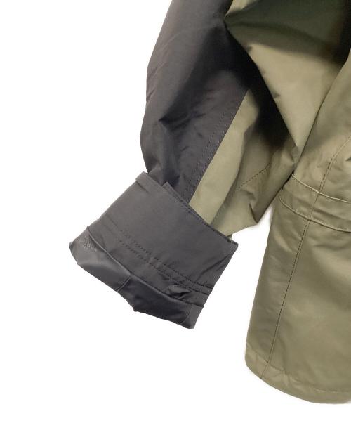 THE NORTH FACE（ザ ノース フェイス）THE NORTH FACE (ザ ノース フェイス) マウンテンライトジャケット ブラック×オリーブ サイズ:Ｍ 未使用品の古着・服飾アイテム