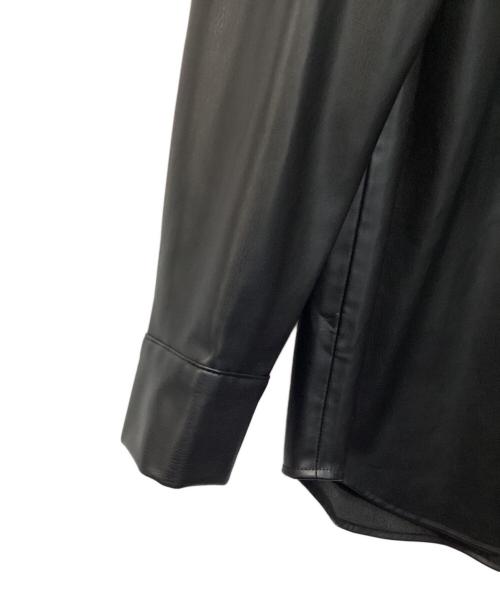 ZARA（ザラ）ZARA (ザラ) フェイクレザーシャツ ブラック サイズ:Ｓ（US）の古着・服飾アイテム