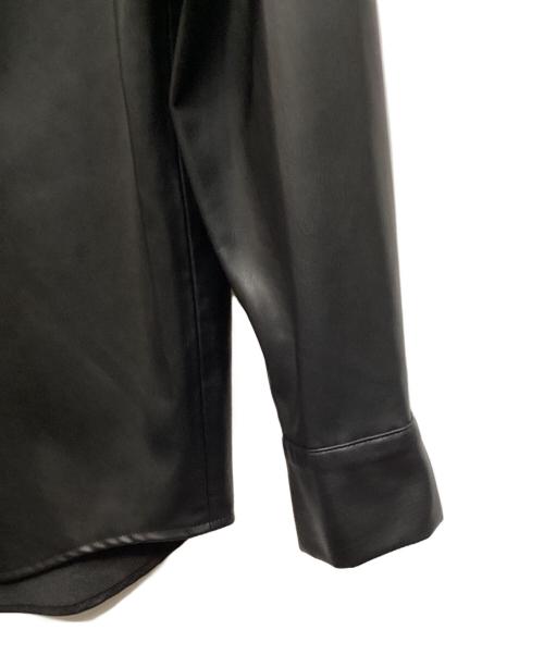 ZARA（ザラ）ZARA (ザラ) フェイクレザーシャツ ブラック サイズ:Ｓ（US）の古着・服飾アイテム