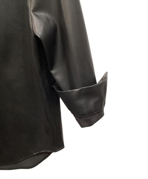 ZARA（ザラ）ZARA (ザラ) フェイクレザーシャツ ブラック サイズ:Ｓ（US）の古着・服飾アイテム